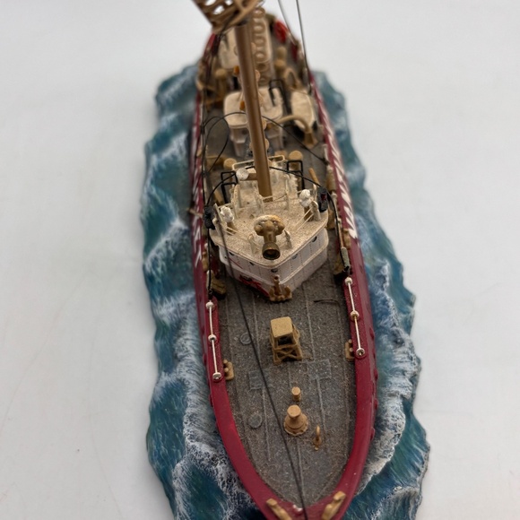 Anchor Bay Harbour Lights The Nantucket Light Vessel No. 112 Boat Figurine - Picture 7 of 16